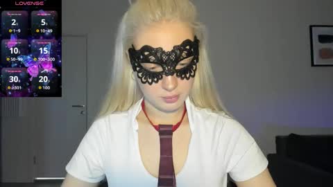 Snapshot of polly_skil chatting on June 2026 06:30:01 PM polly_skil online show from June 2026 06:30:01 PM