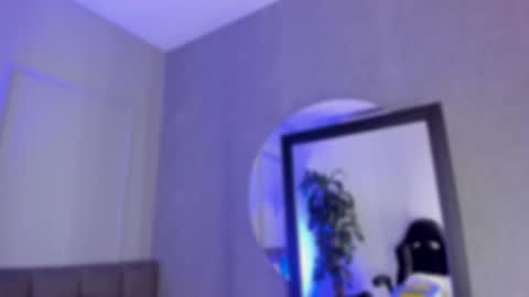 POLLY online show from November 2025 10:26:01 AM