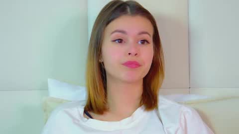 Polly online show from February 2025 10:09:01 AM