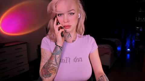 Megan.online  online show from April 2026 05:57:01 PM