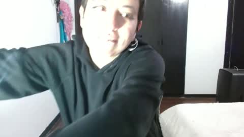 Snapshot of poly_mer chatting on February 2025 04:05:01 AM Poly online show from February 2025 04:05:01 AM