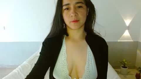 porcelainlux online show from November 2025 03:50:02 AM