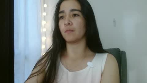 Snapshot of porcelainlux chatting on July 2026 11:18:02 PM porcelainlux online show from July 2026 11:18:02 PM