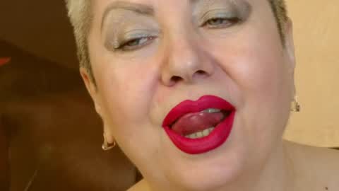 Snapshot of posh_lady chatting on January 2025 10:06:01 PM LADY POSH online show from January 2025 10:06:01 PM
