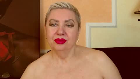 Snapshot of posh_lady chatting on July 2026 05:49:01 AM LADY POSH online show from July 2026 05:49:01 AM