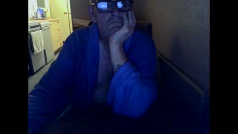 Snapshot of poshman65 chatting on May 2026 10:37:01 PM poshman65 online show from May 2026 10:37:01 PM