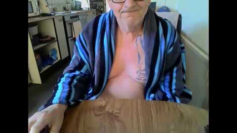 Snapshot of poshman65 chatting on June 2026 08:31:02 AM poshman65 online show from June 2026 08:31:02 AM