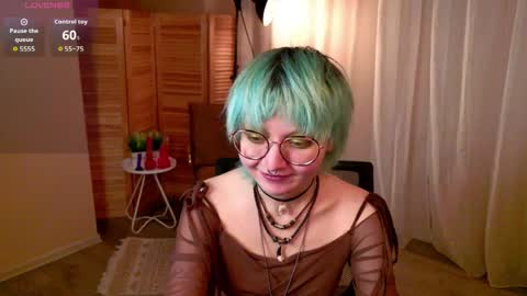 Snapshot of powderofgun chatting on April 2026 08:36:02 PM powderofgun online show from April 2026 08:36:02 PM