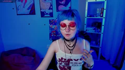 Snapshot of powderofgun chatting on May 2026 08:18:01 PM powderofgun online show from May 2026 08:18:01 PM