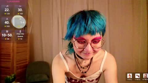 Snapshot of powderofgun chatting on June 2026 08:24:01 PM powderofgun online show from June 2026 08:24:01 PM