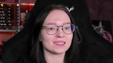 Robyn online show from April 2026 01:13:02 PM