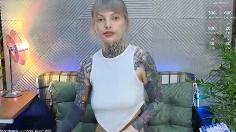 Snapshot of powerrr_ chatting on June 2026 05:34:01 AM Lola online show from June 2026 05:34:01 AM