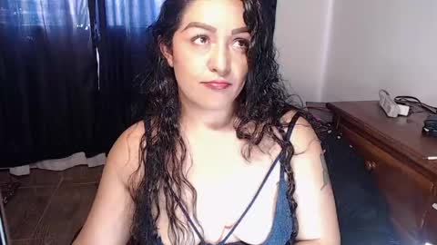 Snapshot of ppepittaaredd chatting on April 2026 08:10:01 PM maryana online show from April 2026 08:10:01 PM