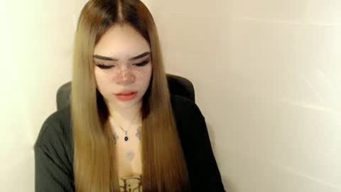 MAXXINE online show from March 2026 04:47:01 AM