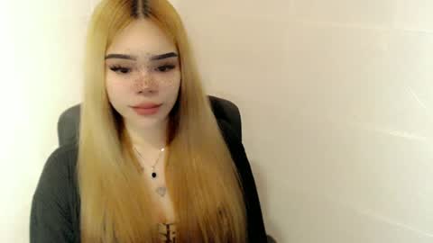 Snapshot of preciousangel69xxx chatting on June 2026 04:06:01 AM MAXXINE online show from June 2026 04:06:01 AM