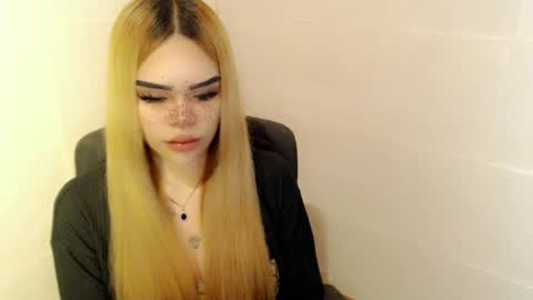 Snapshot of preciousangel69xxx chatting on July 2026 03:48:01 AM MAXXINE online show from July 2026 03:48:01 AM