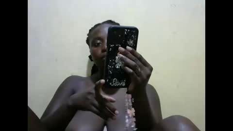 Snapshot of preetty_ebony_girl chatting on May 2026 09:28:02 AM Elizabeth online show from May 2026 09:28:02 AM