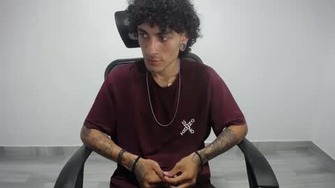 Plux online show from February 2025 02:29:02 AM