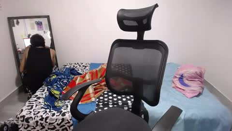 Plux online show from November 2025 06:12:01 PM