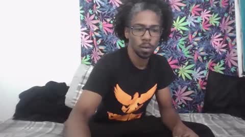 Libra Lamont online show from October 2025 06:18:01 PM