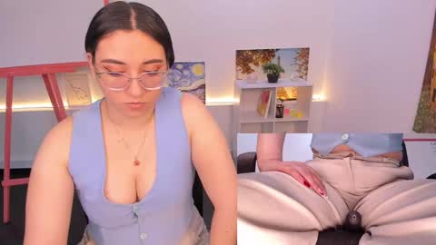 Camila  online show from November 2025 12:04:01 PM