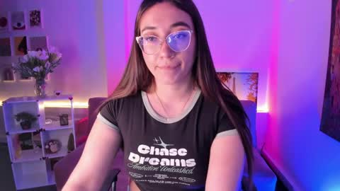 Snapshot of press_anykey chatting on May 2026 02:45:01 PM Camila online show from May 2026 02:45:01 PM