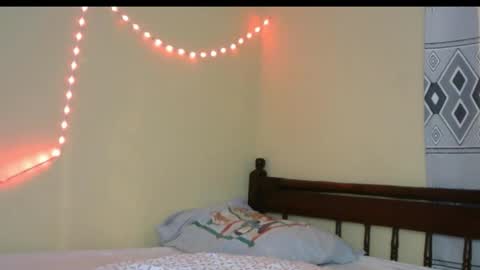 Snapshot of pretty__lisa chatting on November 2025 06:27:01 AM pretty__lisa online show from November 2025 06:27:01 AM