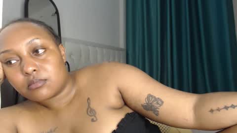 Snapshot of pretty_annah chatting on May 2026 11:44:01 PM Annah online show from May 2026 11:44:01 PM