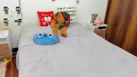 Snapshot of pretty_azulita chatting on December 2024 07:49:01 PM pretty_azulita online show from December 2024 07:49:01 PM