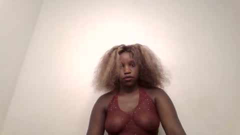 Snapshot of pretty_curvy99 chatting on May 2026 08:11:02 AM pretty_curvy99 online show from May 2026 08:11:02 AM
