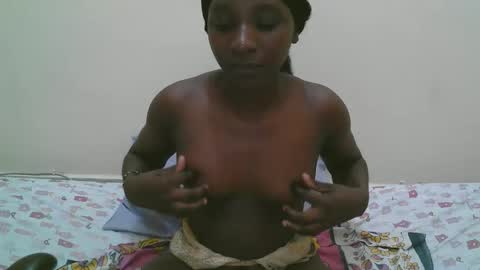 pretty online show from February 2026 05:05:02 PM