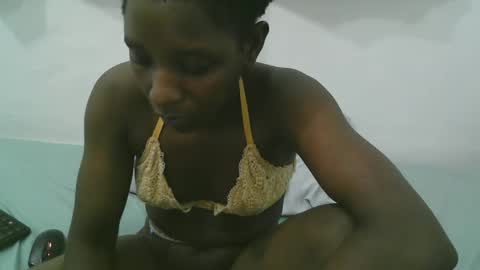 pretty online show from April 2026 12:19:01 AM