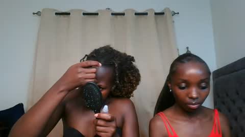 Snapshot of pretty_empress chatting on August 2026 07:17:01 PM pretty_empress online show from August 2026 07:17:01 PM