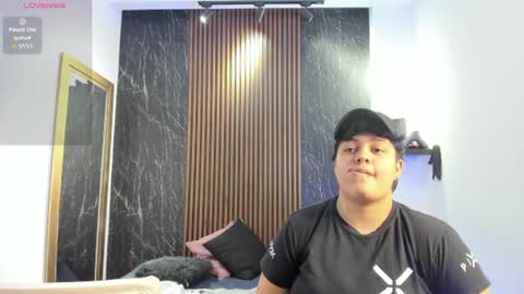 Snapshot of pretty_honey22 chatting on July 2026 04:15:01 AM pretty_honey22 online show from July 2026 04:15:01 AM