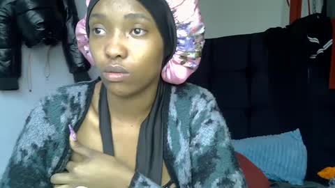 Snapshot of pretty_jazminee chatting on June 2026 06:47:02 AM pretty jazminee online show from June 2026 06:47:02 AM