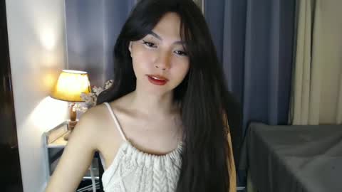 Snapshot of pretty_kimxxx chatting on December 2024 01:55:01 PM Kim online show from December 2024 01:55:01 PM