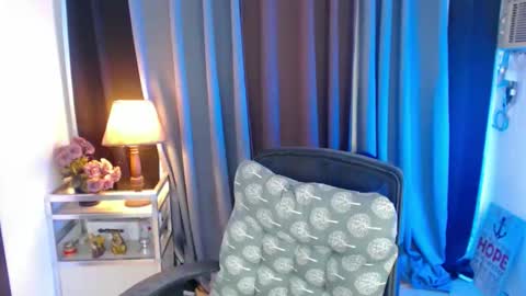 Snapshot of pretty_kimxxx chatting on October 2025 02:14:02 AM Kim online show from October 2025 02:14:02 AM