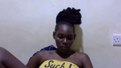 pretty_leila1 online show from March 2026 12:05:01 AM