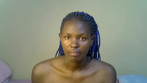 pretty_liny online show from October 2025 11:43:01 AM