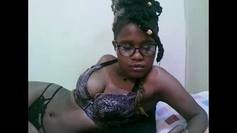 Snapshot of pretty_mellan chatting on January 2025 05:49:01 PM pretty_mellan online show from January 2025 05:49:01 PM