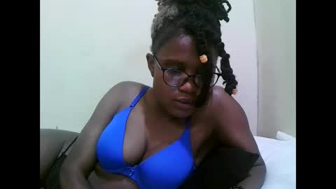 Snapshot of pretty_mellan chatting on January 2025 03:58:01 PM pretty_mellan online show from January 2025 03:58:01 PM