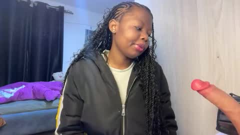 Pretty peaches online show from March 2026 03:43:01 AM