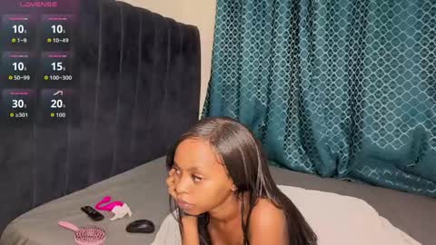 Snapshot of pretty_peshy chatting on May 2026 07:09:01 PM pretty_peshy online show from May 2026 07:09:01 PM