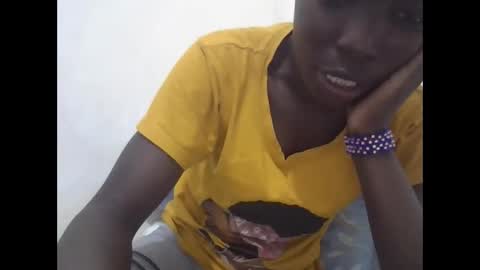 pretty_petite_ebony online show from December 2024 01:18:01 AM