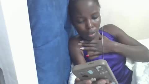 pretty_petite_ebony online show from April 2026 01:42:02 AM