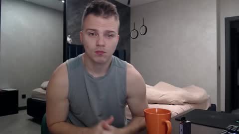 Justin online show from October 2025 03:12:02 AM