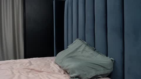 Justin online show from November 2025 10:10:02 PM