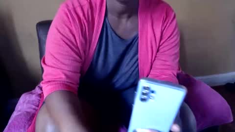 Snapshot of prettyblack25 chatting on March 2025 09:18:02 AM Cindy online show from March 2025 09:18:02 AM