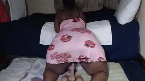 Snapshot of prettyblack25 chatting on May 2026 01:34:01 AM Cindy online show from May 2026 01:34:01 AM