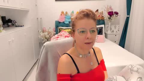 Snapshot of prettyblackeyes chatting on January 2025 07:49:02 AM wilma online show from January 2025 07:49:02 AM